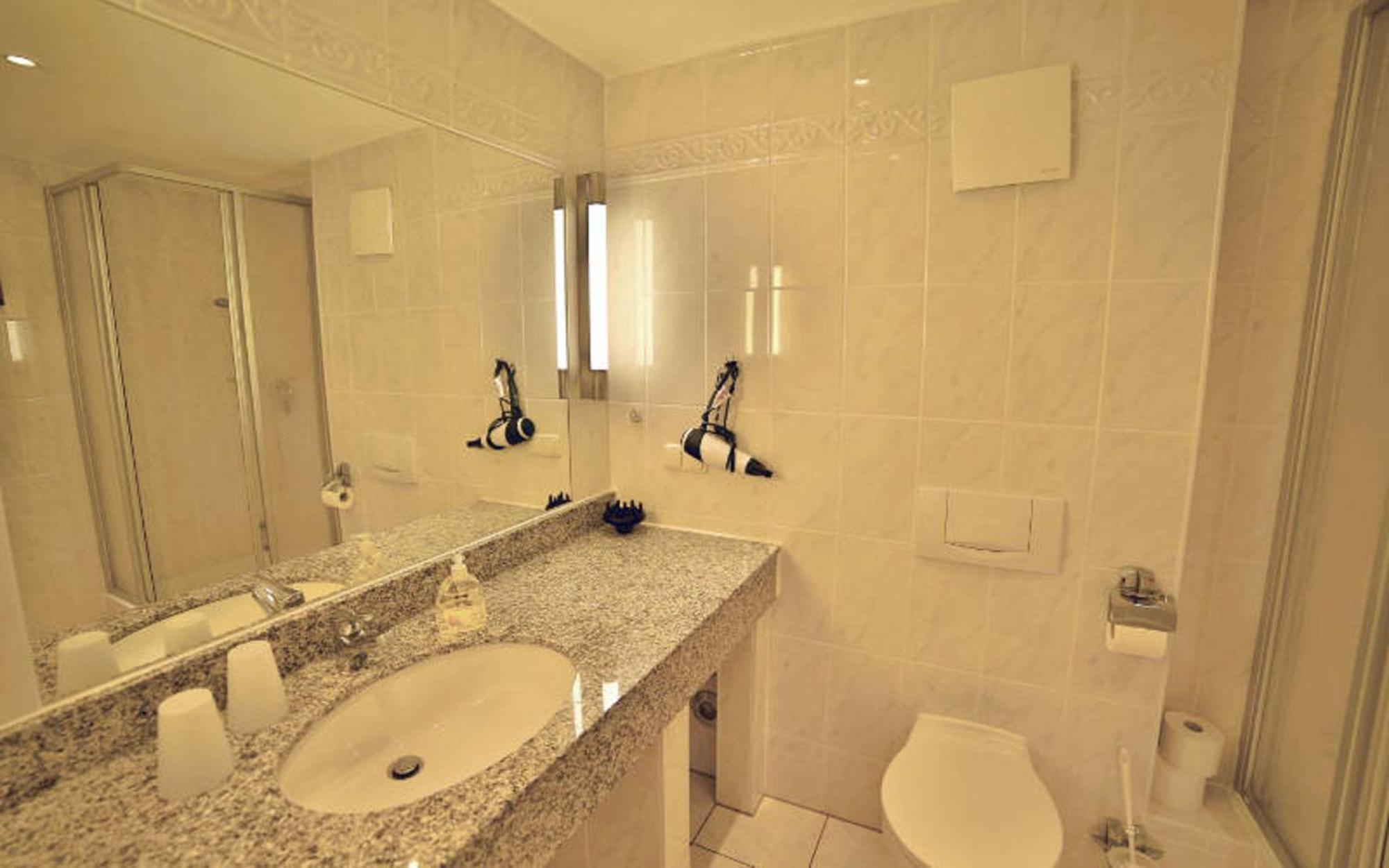 Ferienwohnung Binzer Strandgut Im Haus Jahreszeiten Binz Exterior photo