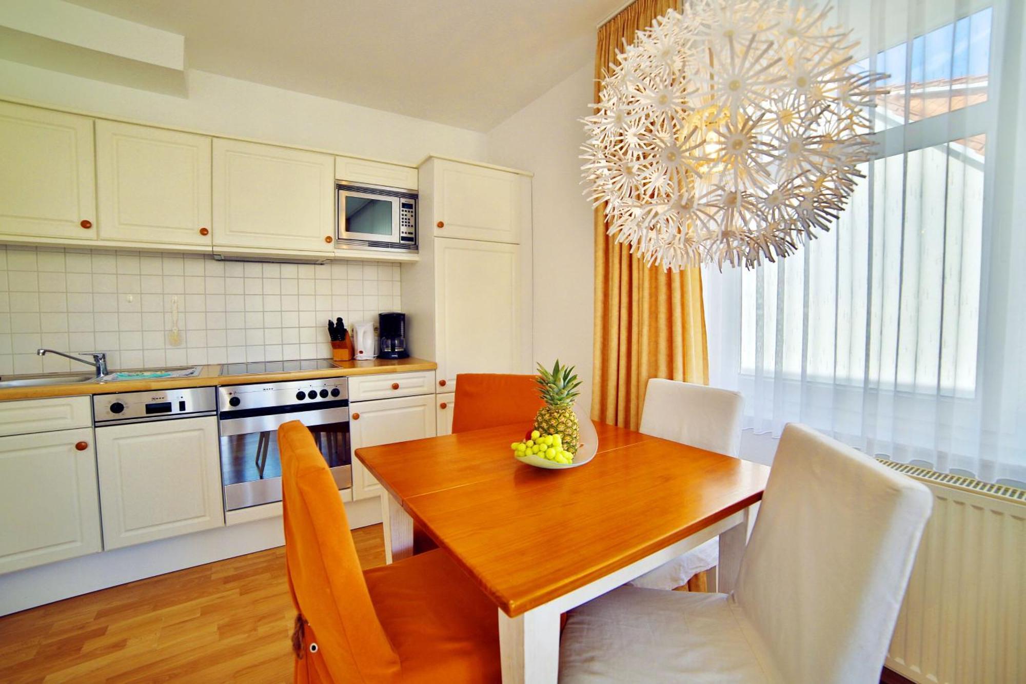 Ferienwohnung Binzer Strandgut Im Haus Jahreszeiten Binz Exterior photo